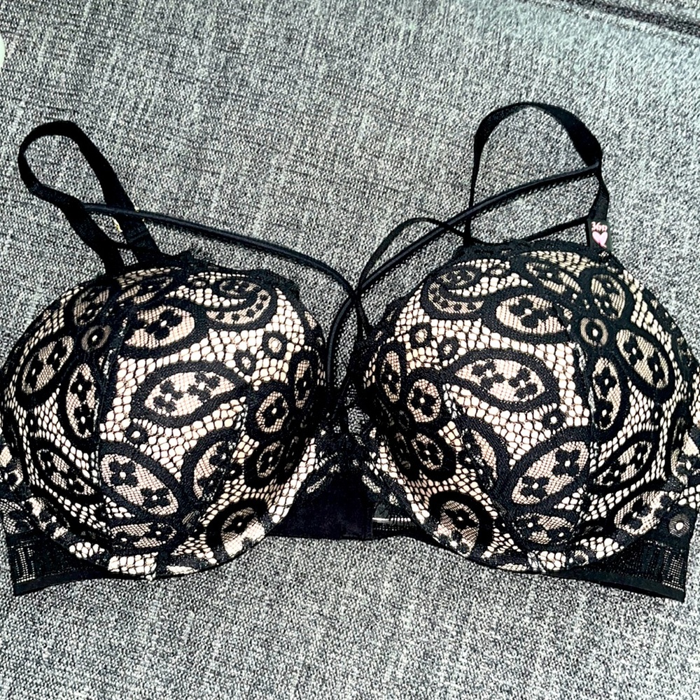Victoria’s Secret laced bra